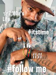 Exploring Melinoe: An Artistic Journey 🌙