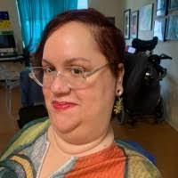 Carol Freitas's Instagram, Twitter & Facebook