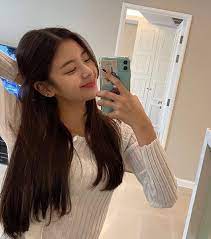 Browse through the most edited and modern #lia_itzy on picsart. Txt And Itzy Pics On Twitter Mirror Selfies Lia Jisu Taehyun Tomorrow X Together Itzy