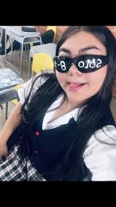 La Foto De Los Lentes En Grupo En La Escuela