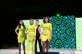 Ketika bepergian menggunakan pesawat, kita pasti akan menjumpai para pramugari dan pramugara (flight attendants) yang bertugas untuk melayani penumpang. Citilink Launches New Uniform Flight Attendant There Is A Special Hijaab