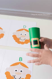 4 Ways To Play A Leprechaun Hat Printable Alphabet Game Alphabet Activities Preschool Preschool Alphabet Printables Alphabet Games Preschool