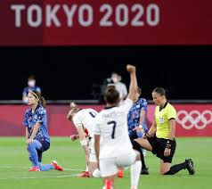 Both the men's and women's competition consist of a group stage which comprises groups of four teams which will play a round robin style opening. Japan And Great Britain S Women S Olympic Soccer Teams Take The Knee To Protest Racism The Mainichi