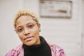 Naomi Westwater Leads Christmas Music In Waquoit