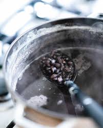 How do i cook black kidney beans without a pressure cooker? How To Cook Black Beans On The Stove A Couple Cooks
