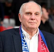 Malcolm Boswell's Instagram, Twitter & Facebook