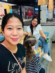 Anyone knows who she belongs to? DM me plz