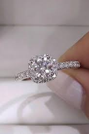 Wow Roundweddingrings Beautiful Engagement Rings Dream Engagement Rings Womens Engagement Rings