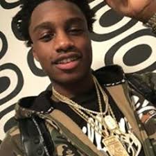 Stream Aaron Denis music