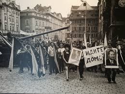 We did not find results for: 50 De Ani Invazia Cehoslovaciei In Imagini