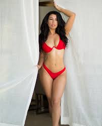 Victoria Elise - Free sexy pics, galleries & more at Babepedia