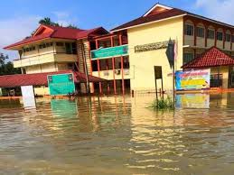Banjir dengan dampak yang lebih luas juga masih belum surut di kabupaten subang. Banjir Di Kelantan Makin Buruk