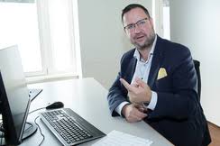 In seiner rede sprach nobert hofer von enthüllungen im mai, die die regierung erschüttern werden, ohne auf nähere details einzugehen. News Liste Freiheitliche Partei Osterreichs