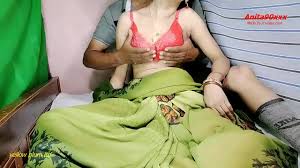 Indian hot hot sexy bhabi ki chut ki peyas bujhae X pati ne Indian sex video  - PORNORAMA.COM