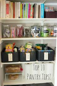 Epingle Par Noura Sur Astuces Pour Ranger Les Affaires Rangement Organisation Organisation De La Maison Organisation Maison
