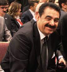 Ardından sesi keşfedilince hızlı bir şekilde tanınmaya başladı. Ibrahim Tatlises Wikipedia