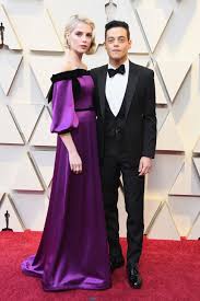 He is dating his girlfriend, lucy boynton; Rami Malek Adorably Gushes Over Girlfriend Lucy Boynton At 2019 Oscars Exclusive Entertainment Tonight