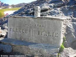 A qualche decina di minuti dal centro storico, si trova in una posizione molto comoda. Alla Francia Ventimiglia Non Basta Stanno Rubando I Confini All Italia Giornalesm