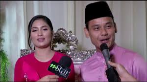 Durianmerah #fashasandha #jemyma #aidilaziz *i give my own voice commentary and opinions and the video clip used under fair. Fasha Sandha Aidil Aziz Akui Pasangan Kekasih Youtube