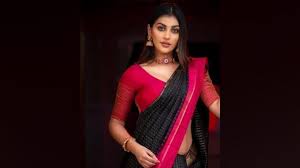 बिग बॉस फेम एक्ट्रेस यशिका रोड एक्सिडेंट में घायल, दोस्त की मौके पर ही मौत  - big Boss Actress Yashika Aanand injured in a car accident her friend  Bhavani died tmov - AajTak