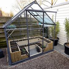 zoekt u een tuinkas met veiligheidsglas dan is de foreststar tuinkas van gardenmeister de juiste keuze voor u foreststar tuinkass tuinkas boerderij tuin tuin