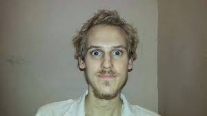 Daniel Rye's Instagram, Twitter & Facebook