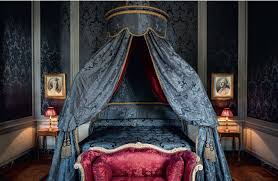 French chateau interior design ideas. Chateau De Villette The Splendor Of French Decor Style Et Design Langue Anglaise Ehrs Bruno Picon Guillaume 9782080203588 Amazon Com Books