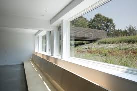 In 2003, res4 won an international competition for a modern prefabricated home, the dwell home. Galeria De Casa North Fork Resolution 4 Architecture 16