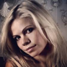 Stream Fly Me To The Moon Frank Sinatra (Bart Howard) by  MarynaAksenovPianoSolo