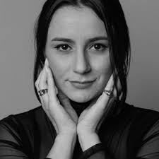 Ariane Roque Ribeiro (@Arianerribeiro)