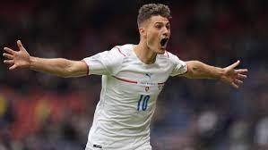 Patrik schick was born on 24 january 1996 in the czech republic. 4penpdunxes2um