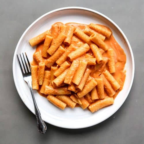 Penne In Mama Rosa Sauce (Chicken)