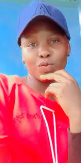 Dee Major's Instagram, Twitter & Facebook