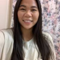 Lauren Blewett's Instagram, Twitter & Facebook