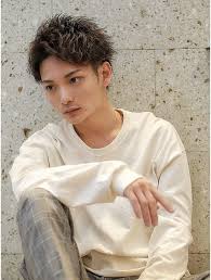 ワイルドツーブロック アップバング リバースショート l008666913 リップス 原宿 lipps のヘアカタログ ホットペッパービューティー 男性 髪型 ショート ヘアスタイル スパイラルパーマ メンズ