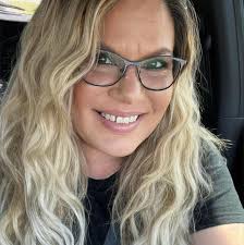 Meeting a friendly librarian at the courthouse library