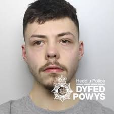 Intruder with knife and cable ties bursts into teenager's bedroom