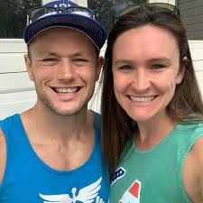 Casal monta esquema em casa para família conhecer recém-nascido