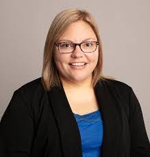 Donna Mahnken's Instagram, Twitter & Facebook