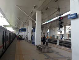 The journey by train from hat yai to surat thani takes from slightly over 4 hours to just under 7 hours depending upon which train you take. Train Tickets Bangkok To Malaysia Thailand Trains