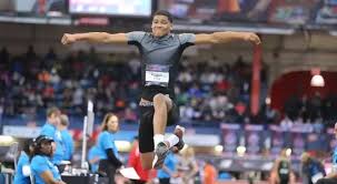 Freshmen Carter, Hogan Named All-Americans