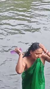 Badboy on X: My neighbor aunty bathing... 💦💦💦 t.coVuUvXkqqX3   X