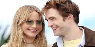 Jennifer Lawrence remembers paparazzi swarms, 'What did my mom say?'