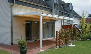 Terrassenuberdachung Aus Alu Zum Verweilen Auf Der Terrasse Mehr Als Eine Einfache Markise Vom Fe Uberdachung Terrasse Terrassenuberdachung Uberdachungen