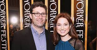 He is recognized for his work in the tv show 'late night with conan o'brien' and has won numerous nominations for the same. Michael Komans Wiki Bio Wer Ist Der Ehemann Von Ellie Kemper Prominente Ehepartner