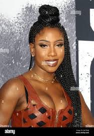 Cindy Streeter's Instagram, Twitter & Facebook