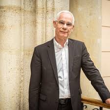 Balog zoltán 1984 óta dolgozott, mint a misszió vezetője, melyben segítségére volt felesége, tapolyai margit is. Mre Elnoksegi Tanacs Reformatus Hu