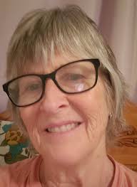 Looking for a hair salon that uses Lanza hair products & for color. Thanks 