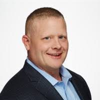 Kari Winger's Instagram, Twitter & Facebook