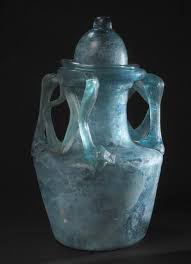 Musee Ste Croix De Poitiers Urne Cineraire A Anses Verre Souffle Poitiers Vienne Necropole Des Dunes Fin Ii Ancient Roman Glass Antique Glass Roman Glass